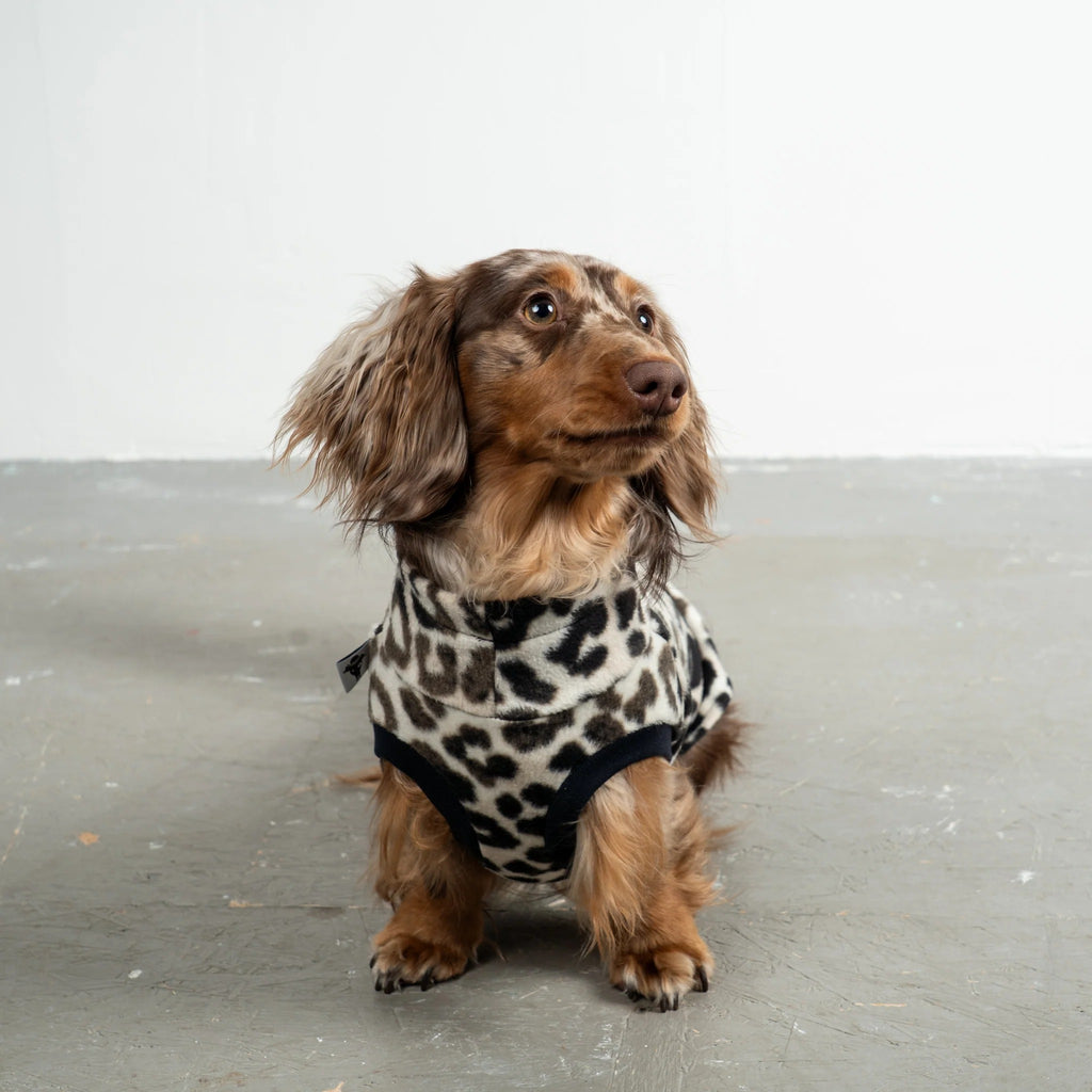 Karma Hund – Fleece Shirt Dackel