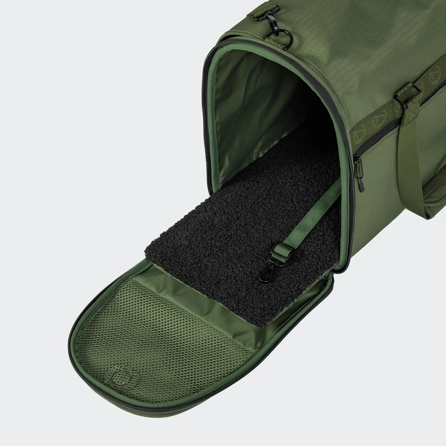 CLOUD7 – Hundeflugtasche AKTIV Olive