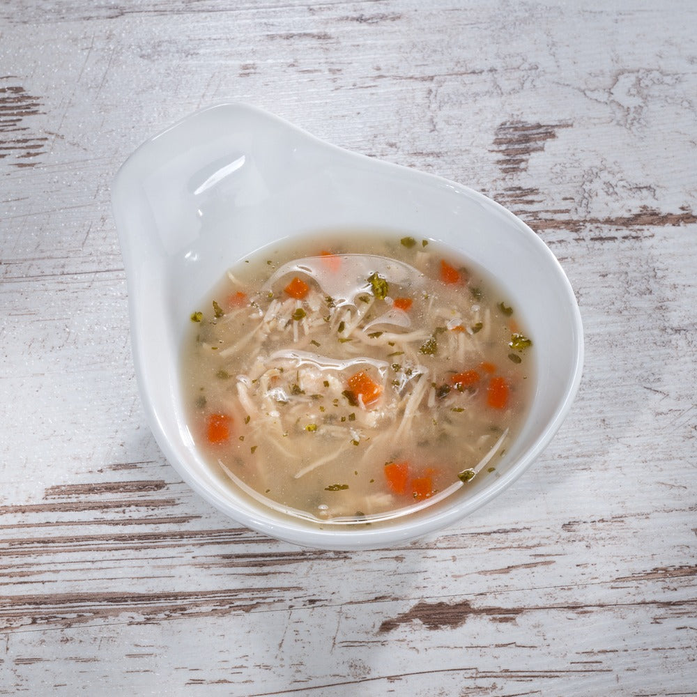 Wildes Land – Soup Huhn mit Karotten & Petersilie