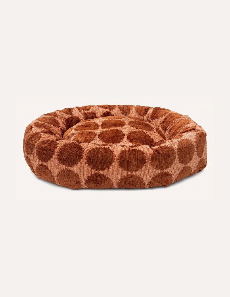 DOGGUO – Rundes Hundebett Gepunktet - Mocha/Brown